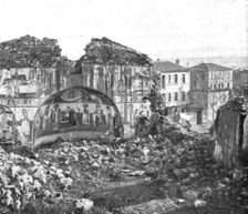 De Florina a Monastir; ruines de l'eglise d Ekchisou 1916. Creator: Unknown