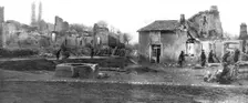 'De la Woevre aux Flandres; La reoccupation de Ville-en-Woevre par un detachement Francais 1914. Creator: Unknown