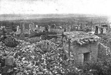 'De L'Argonne aux Flandres; Les ruines de Montfaucon; vue generale de la ville et..., 1918. Creator: Unknown
