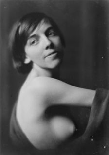 De Picon, Leah, Miss, portrait photograph, 1917 or 1918. Creator: Arnold Genthe