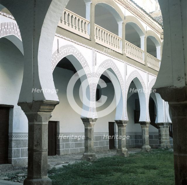 Detail of the cloister of the Sotofermoso Palace in Abadia (Caceres).