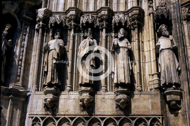 Detail of the door of the Apostles, Church of Santa Maria Maggiore in Morella, built between 1265…