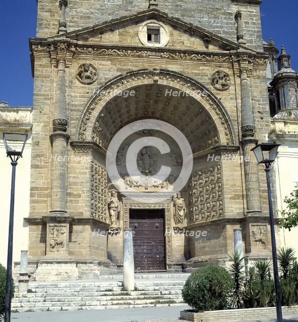 Detail of the door of the Church of Santa Maria de la Asunción in Utrera (Sevilla).