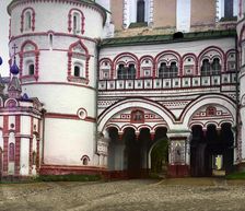 Detail of the entrance to the Borisoglebsky Monastery, Borisoglebsky, 1911. Creator: Sergey Mikhaylovich Prokudin-Gorsky