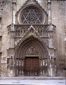 Detail of the façade of the apostles in the cathedral of Valencia