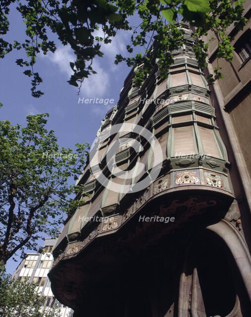 Detail of the façade of the Comalat House, designed by Salvador Valeri i Pupurull, 1911.
