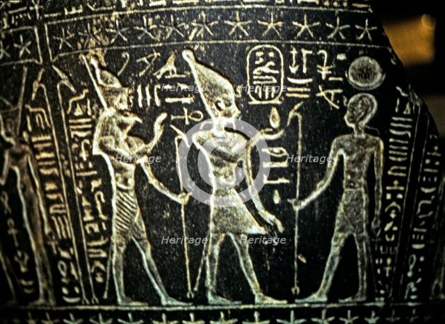 Detail of the reliefs in a glass.