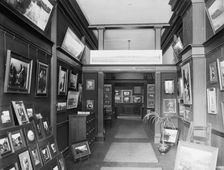 Detroit Photographic Co., 218 Fifth Avenue, New York, between 1900 and 1910. Creator: Unknown