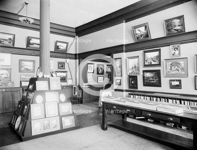 Detroit Photographic Co., 218 Fifth Avenue, New York, between 1900 and 1910. Creator: Unknown.