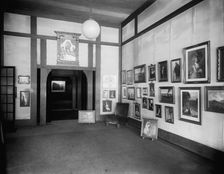 Detroit Photographic Company, interior, Detroit, Mich., between 1905 and 1915. Creator: Unknown