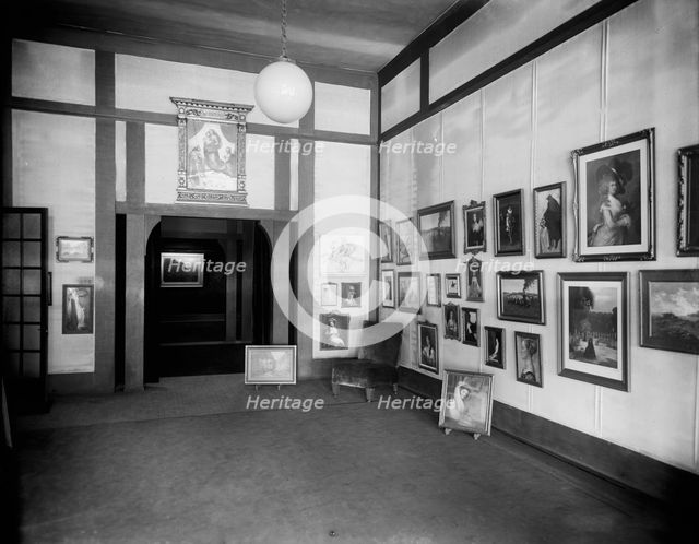 Detroit Photographic Company, interior, Detroit, Mich., between 1905 and 1915. Creator: Unknown.