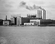 Detroit Rubber Works, Detroit, Mich., c1908. Creator: William H. Jackson
