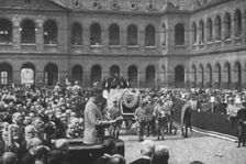 Deux grands morts; Aux Invalides, le I juin 1916: le discours du ministre de la..., 1916 (1924) Creator: Unknown