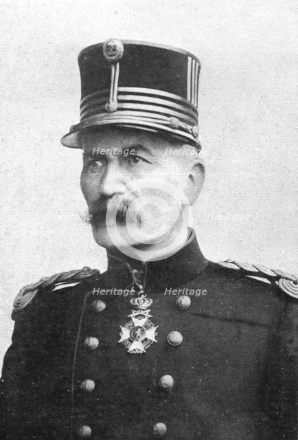 'Devant l'envahisseur; Le general Leman, defenseur de Liege', 1914 Creator: Henneber.