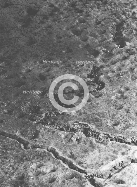 'Devant Vermandovillers; La bataille vue d'un aeroplane a 200 metres de hauteur', 1916. Creator: Unknown.