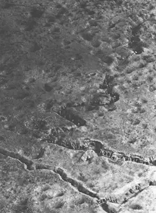 Devant Vermandovillers; La bataille vue d'un aeroplane a 200 metres de hauteur 1916. Creator: Unknown