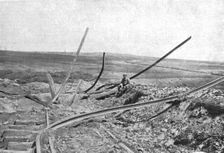 Devant Verdun; Entre Fleury et Thiaumont, sur la voie du chemin de fer d'interet local qui..., 1916 Creator: Unknown