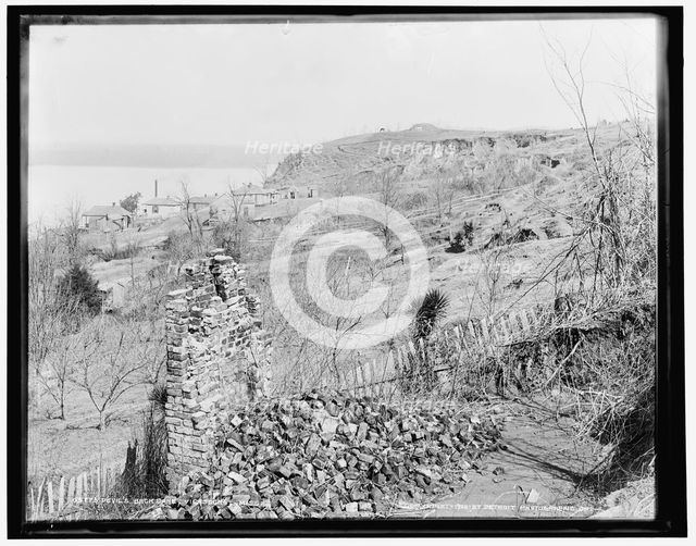 Devil's Backbone, Vicksburg, Miss., c1900. Creator: William H. Jackson.