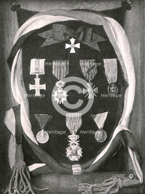 'Decorations de Guerre; les decorations de Verdun', 1917. Creator: Unknown.