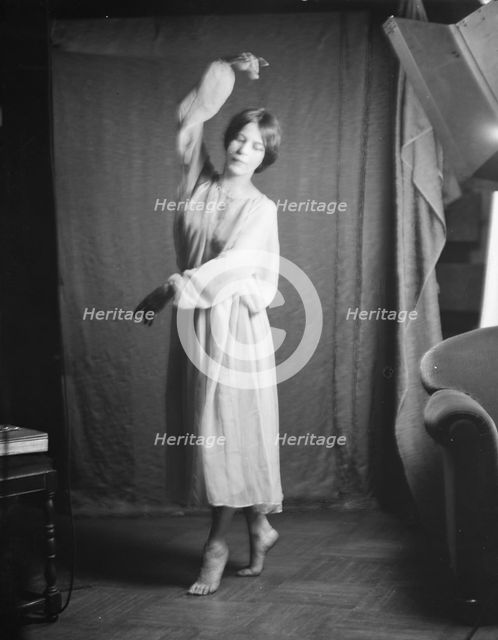 DeCotelet, Francesca, Miss, 1929 Mar. 5. Creator: Arnold Genthe.