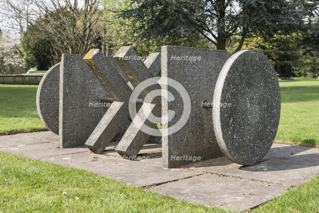 'Declaration', sculpture by Philip King, Beaumanor Hall, Woodhouse, Leicestershire, 2015.  Artist: Steven Baker.