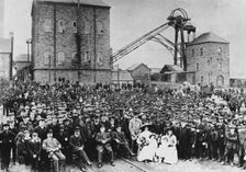 Deep Navigation Colliery workforce, 1910. Creator: Unknown