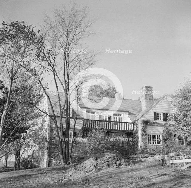 DeLamar, Alice, Miss, residence, between 1927 and 1942. Creator: Arnold Genthe.