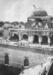 Delhi. A Perilious Dive c1910. Creator: Unknown