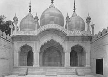 Delhi. The Moti Musjid or Pearl Mosque c1910. Creator: Unknown