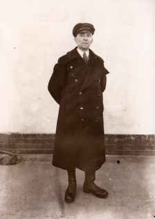 Delivery driver in uniform, 1929