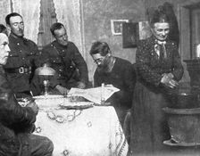 Delivres ! ; Le premier journal francais lu depuis trente et un mois: avec quelle joie l'habitant d Creator: Unknown