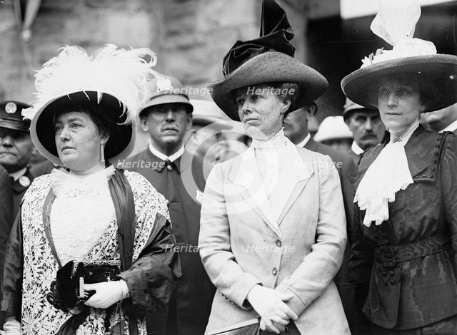 Democratic National Convention - Mrs. Norman E. Mack; Mrs. William H. Taft; Mrs. Hugh Wallace, 1912. Creator: Harris & Ewing.