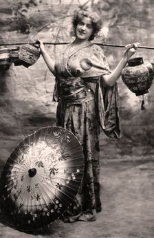 Denise Orme (1885-1960), English singer, early 20th century.Artist: Bassano Studio
