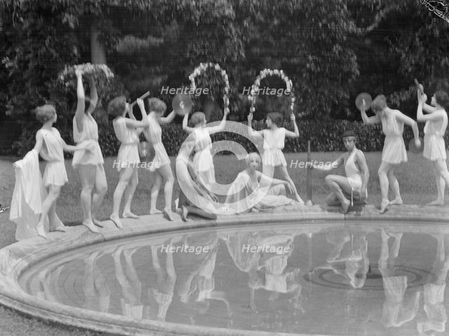 Denishawn dancers, 1927 or 1928. Creator: Arnold Genthe.