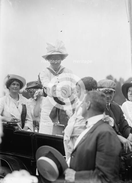 Dennett, Mrs. Mary Ware - Suffragette, 1913. Creator: Harris & Ewing.