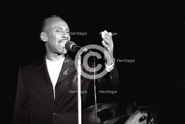 Dennis Rowland, Pizza On The Park, London, 1997. Artist: Brian O'Connor