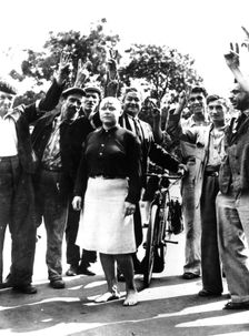 Denunciation and humiliation of a French Nazi collaborator, Paris 1944