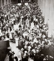 Depositors of the Union Trust Company, Cleveland, Ohio, USA, Great Depression, July 1933. Creator: Unknown