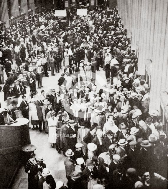 Depositors of the Union Trust Company, Cleveland, Ohio, USA, Great Depression, July 1933.  Creator: Unknown.