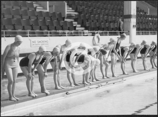 Derby Baths, Promenade, Blackpool, 1942-1943. Creator: Barnet Saidman.
