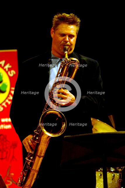 Derek Nash, The Ship, Sevenoaks, Kent, 2010. Artist: Brian O'Connor