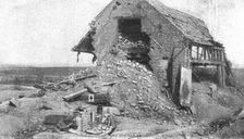 Derriere la bataille, au Sud de la Somme: Le travail de notre artillerie sur les defenses..., 1916. Creator: Unknown