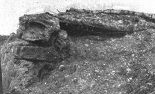 Derriere la bataille, au Sud de la Somme: Le travail de notre artillerie sur les defenses..., 1916. Creator: Unknown