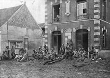 'Des blesses Allemands a la Mairie de Vareddes 1914. Creator: Unknown
