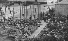 Des le 10 aout, des milliers de prisonniers allemands peuplent les casernes de Bruges 1914. Creator: Unknown