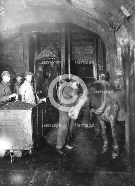 Descent into the Anzherskaya mine, 1911. Creator: Kozlov.