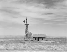 Deserted dryland farm in the Columbia Basin, south of Quincy, Grant County, Washington, 1939. Creator: Dorothea Lange