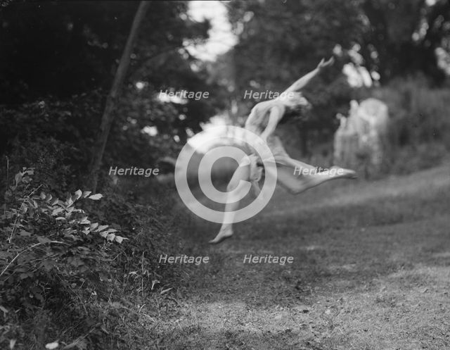 Desha, 1921 July 30. Creator: Arnold Genthe.