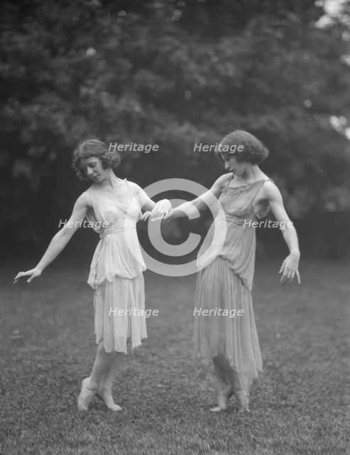 Desha and Leah, 1921 Creator: Arnold Genthe.