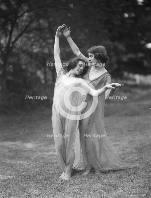 Desha and Leah, 1921 Creator: Arnold Genthe.